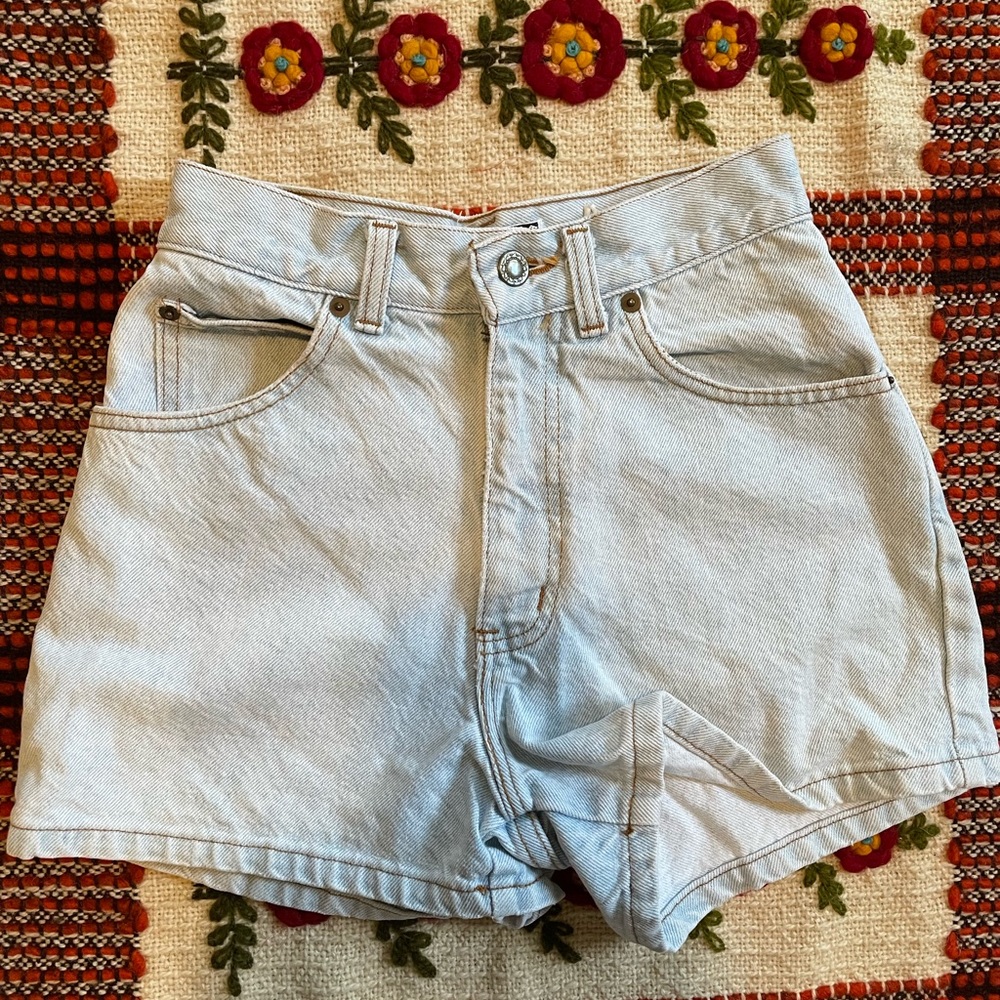 Vintage high rise shorts